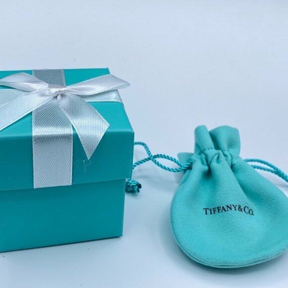 Authentic Tiffany & Co. Moon Pendant Necklace β Sterling Silver 16" β Gift Ready - Picture 7 of 7